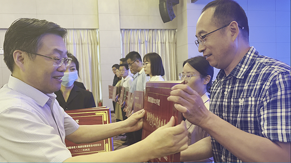 311653975091572313.png 20220528203637_66660.jpg